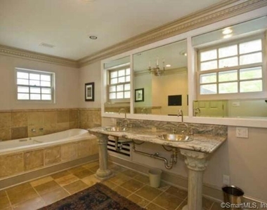 10 Sunny Ridge Road - Photo Thumbnail 13