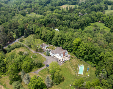10 Sunny Ridge Road - Photo Thumbnail 1