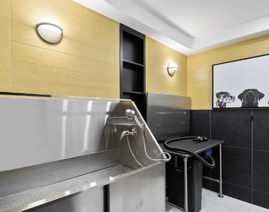 654 Madison Street - Photo Thumbnail 4