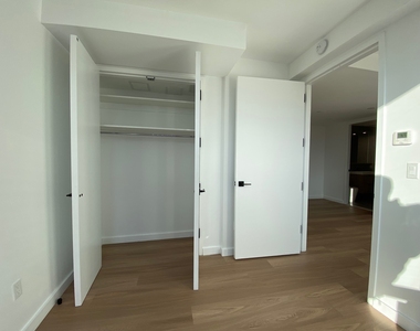 654 Madison Street - Photo Thumbnail 15