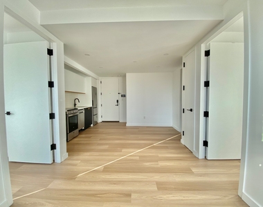 654 Madison Street - Photo Thumbnail 16