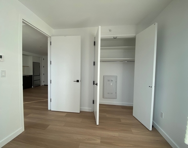 654 Madison Street - Photo Thumbnail 13