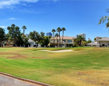 945 Vegas Valley Drive - Photo Thumbnail 10