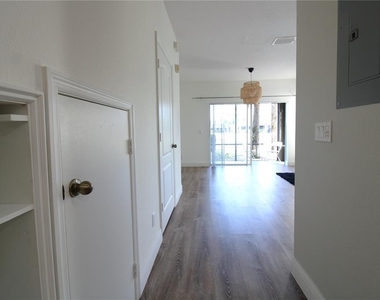 10321 Manderley Way - Photo Thumbnail 10