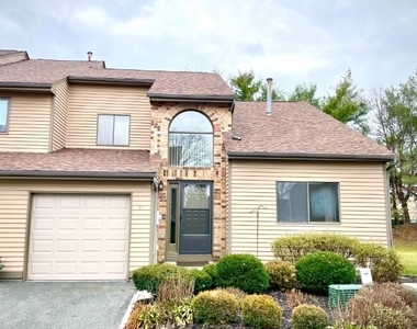 25 Castle Ridge Dr - Photo Thumbnail 0