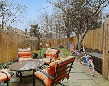 7010 Leestone Street - Photo Thumbnail 17