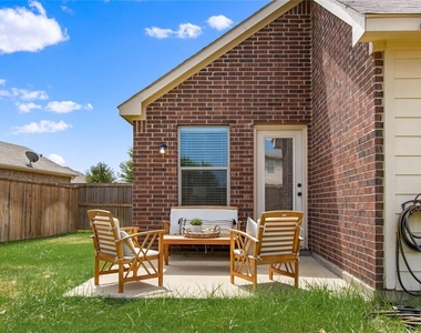 231 Archer Way - Photo Thumbnail 16