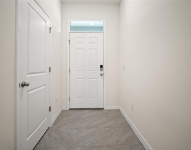 1404 Colt Creek Place - Photo Thumbnail 6