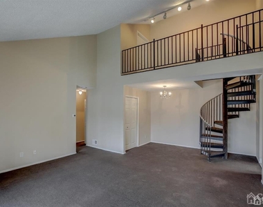 1504 Pebble Place - Photo Thumbnail 2