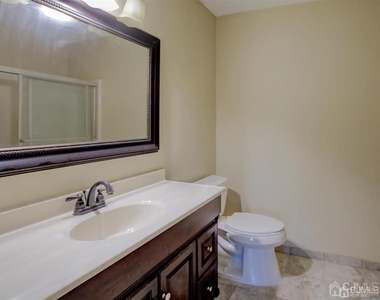 1504 Pebble Place - Photo Thumbnail 10