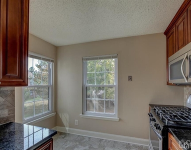 1504 Pebble Place - Photo Thumbnail 7