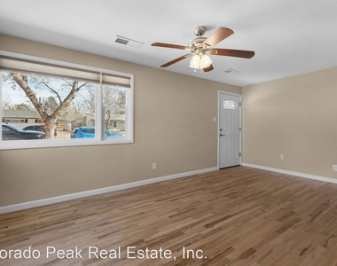 2708 Meadowlark Ln - Photo Thumbnail 7