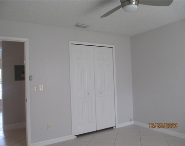 123 Lake Villa Way - Photo Thumbnail 7