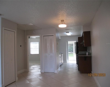 123 Lake Villa Way - Photo Thumbnail 3