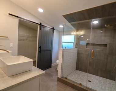 3609 W Bay Avenue - Photo Thumbnail 14