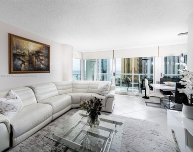 16400 Collins Ave - Photo Thumbnail 7