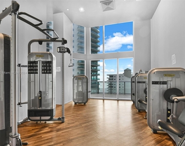 1300 Brickell Bay Dr - Photo Thumbnail 21