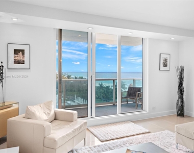 2301 Collins Ave - Photo Thumbnail 7