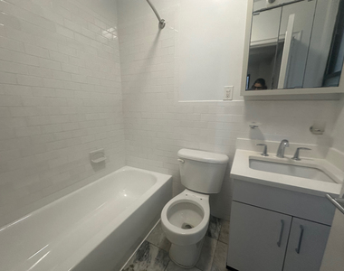 140 East 46th Street - Photo Thumbnail 5