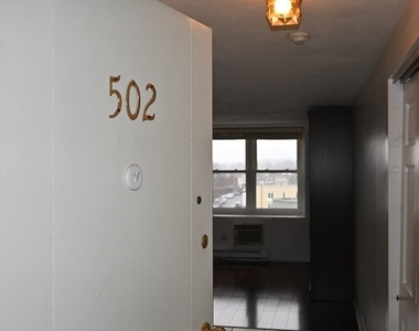 340 Main St - Photo Thumbnail 1