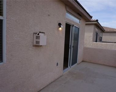 3940 Bella Palermo Way - Photo Thumbnail 16