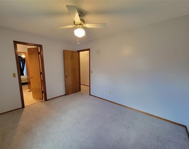 10417 Falcon Place - Photo Thumbnail 13