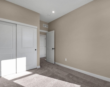 7420 Durham Place - Photo Thumbnail 21