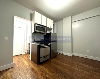 521 West 156th Street - Photo Thumbnail 3