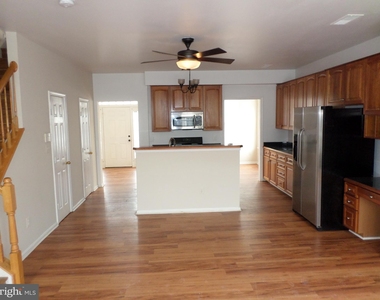 22939 Adelphi Terrace - Photo Thumbnail 3