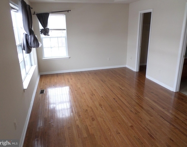 22939 Adelphi Terrace - Photo Thumbnail 15