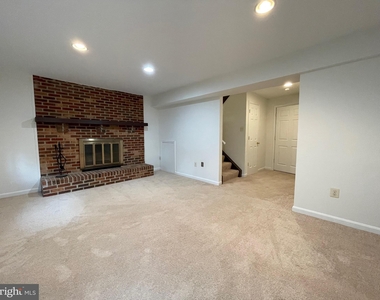 6147 Gardenia Court - Photo Thumbnail 13