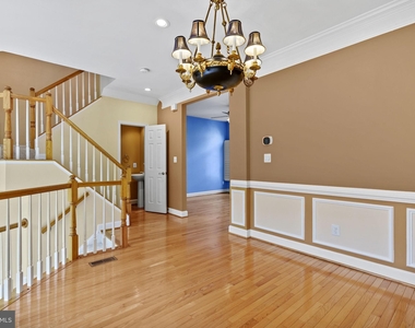 2607 Gadsby Place - Photo Thumbnail 8