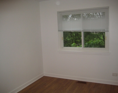 437 Ferndale Court - Photo Thumbnail 10