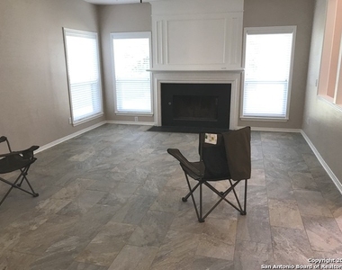 9427 Keegans Woods Dr - Photo Thumbnail 4