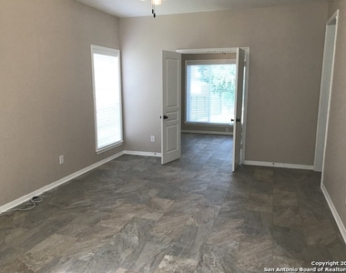 9427 Keegans Woods Dr - Photo Thumbnail 7