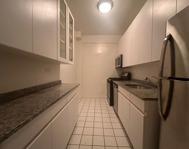 333 East 49th Street - Photo Thumbnail 1