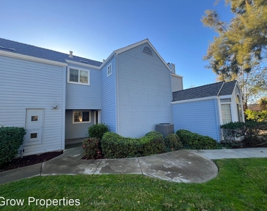 5215 Arden Way - Photo Thumbnail 2