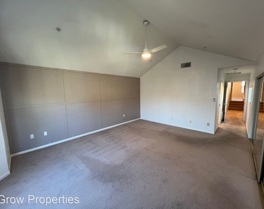 5215 Arden Way - Photo Thumbnail 16