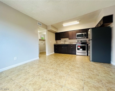 2920 Siki Court - Photo Thumbnail 6