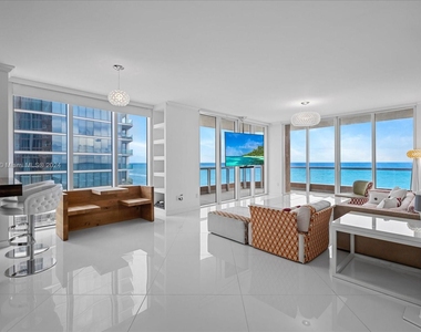 17875 Collins Ave - Photo Thumbnail 4