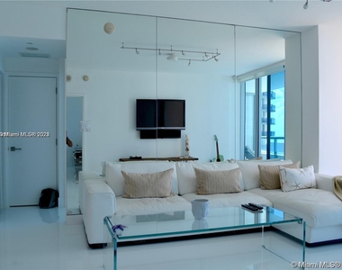 6799 Collins Ave - Photo Thumbnail 9