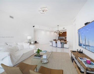 15901 Collins Ave - Photo Thumbnail 10