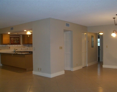 520 Orton Ave - Photo Thumbnail 20