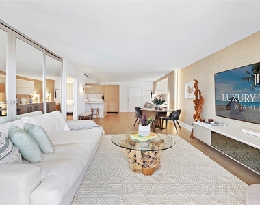 2301 Collins Ave - Photo Thumbnail 22