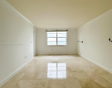 2333 Brickell Ave - Photo Thumbnail 16