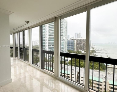 2333 Brickell Ave - Photo Thumbnail 14