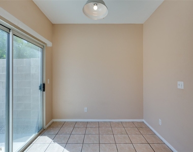 1401 Sycamore Spring Court - Photo Thumbnail 15