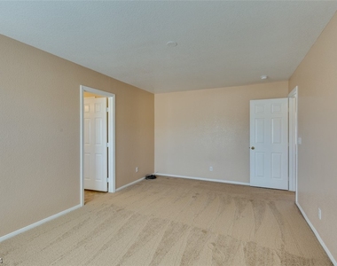 1401 Sycamore Spring Court - Photo Thumbnail 25