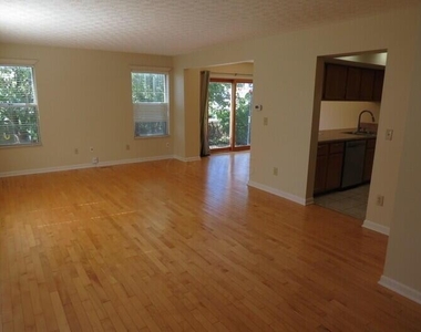 3143 Alderbrook Drive - Photo Thumbnail 2