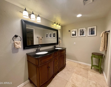 4438 E Camelback Road - Photo Thumbnail 18